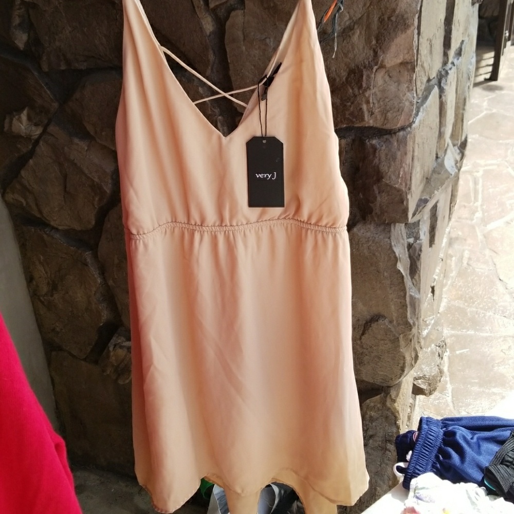 New Peach Color Strap dress large by Very J